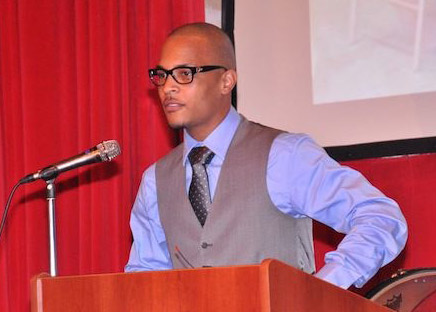 Rapper TI Preaches To The Youth (gives laptop computers away)