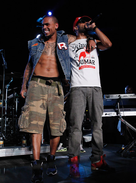 Chris Brown Kicks it With Swizz Beatz on Stage!